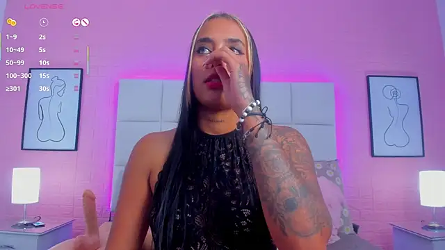 charlotte_kisss