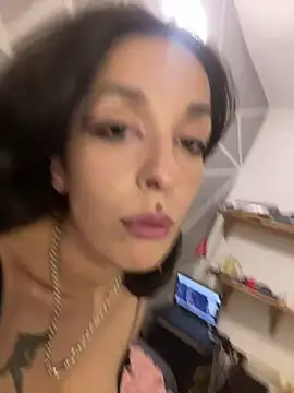 Piggiteablacktea webcam