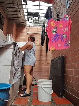CurvyHeat live sex cam