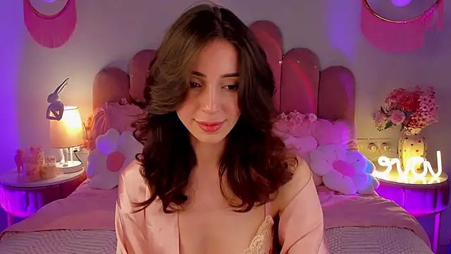 ElsaYoung webcam