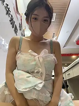 gougou13 live sex cam