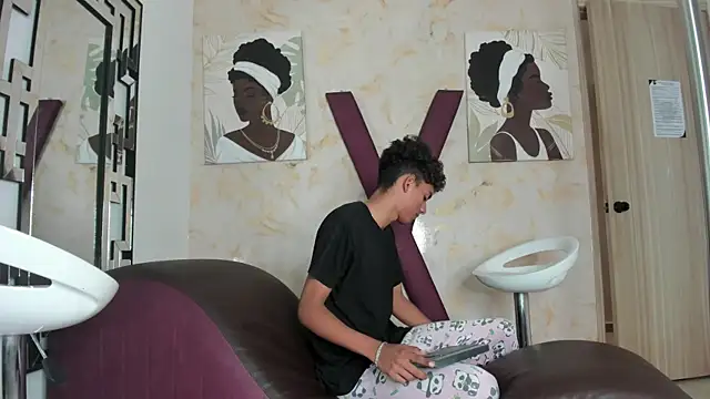 COUPLES_BOYS webcam