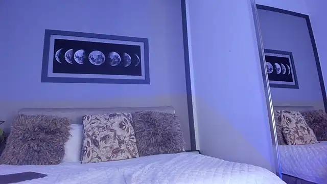 ElizaMonroe webcam