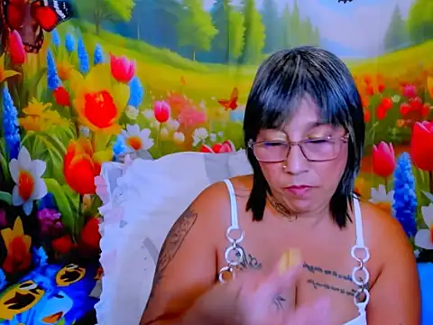 indianroxy webcam