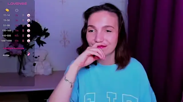 KindHazelHere_ webcam