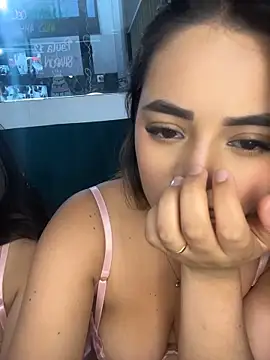 Antonella_Julieta webcam