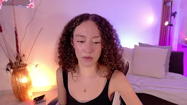 ChloeMoreti webcam