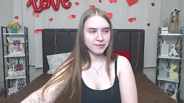 LauraHlot webcam
