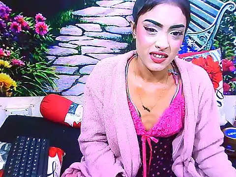 IndianPretty14u2Luv webcam