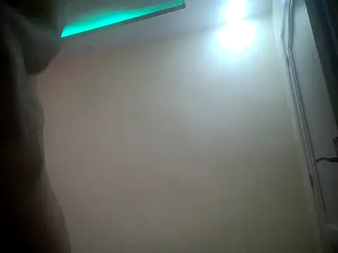 Michael18bigcock webcam
