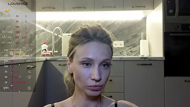 Alice_Wonders webcam
