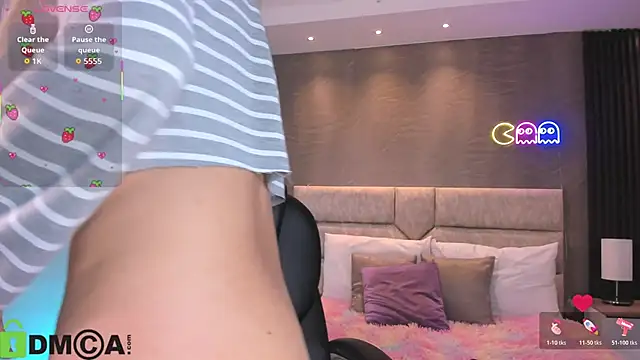 Arinextdoor webcam