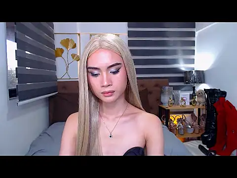 JuicyCockThea webcam