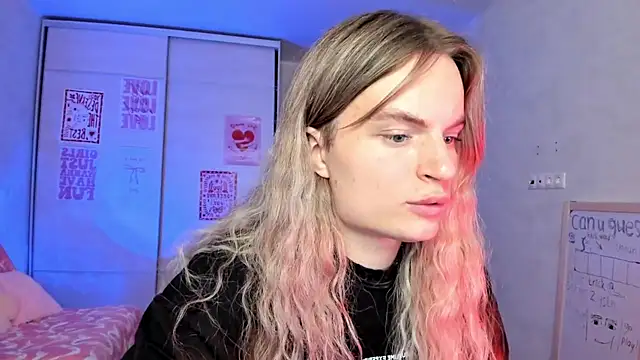 milliKira006 webcam