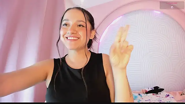 Ari-New webcam
