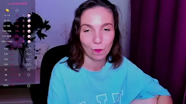 KindHazelHere_ webcam