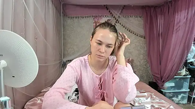 leila_bambi_ webcam