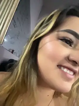Antonella_Julieta webcam