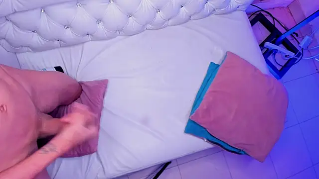 Shyfantasies webcam