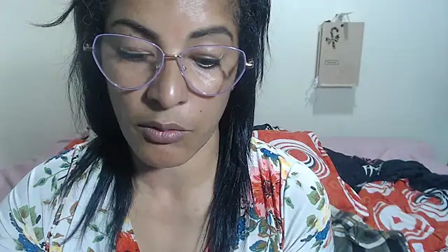 kateleyagrey webcam
