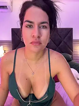 Zafira_Alabi webcam