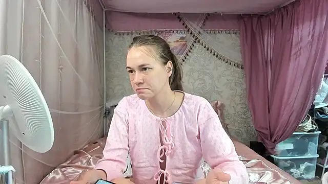 leila_bambi_ webcam