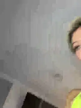 tabata_monroee webcam