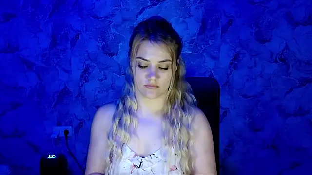nika_gold1 webcam