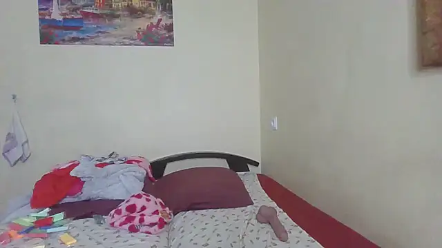 QueenMomyS webcam
