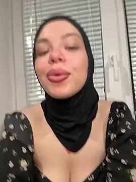 RedheadQueen_ webcam