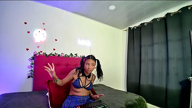 ellie_cute7 - Ellie_Cute7's free webcam - UK Sex Cams