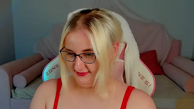 LioraArdyn webcam