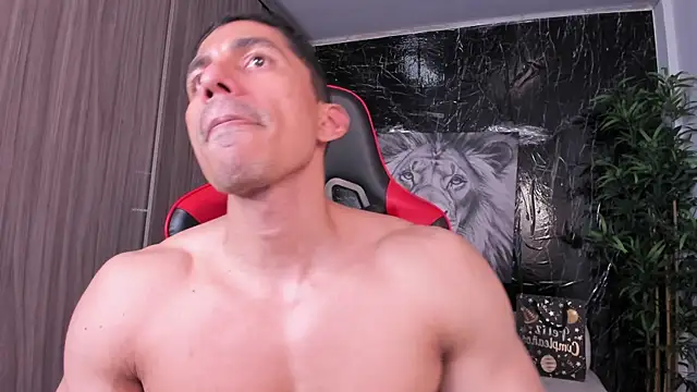 Erik_castle webcam