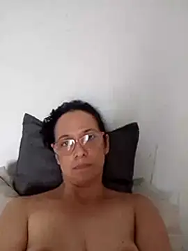 nicolle_milf1978 webcam