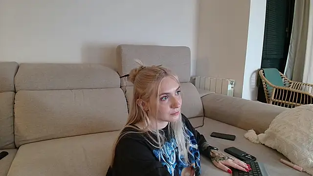tattoobbgirl webcam