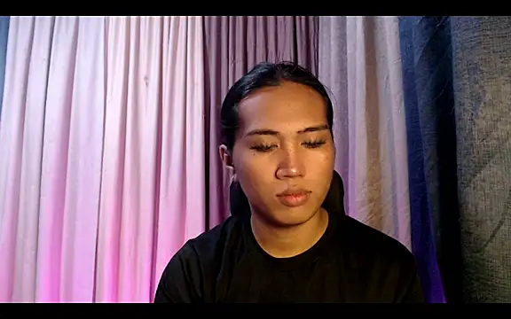 Hail_ur_Dominant webcam