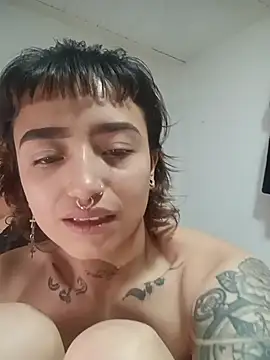 AlexxaAndRileyy webcam