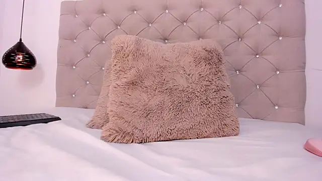 Nicolle_Smithh_ webcam