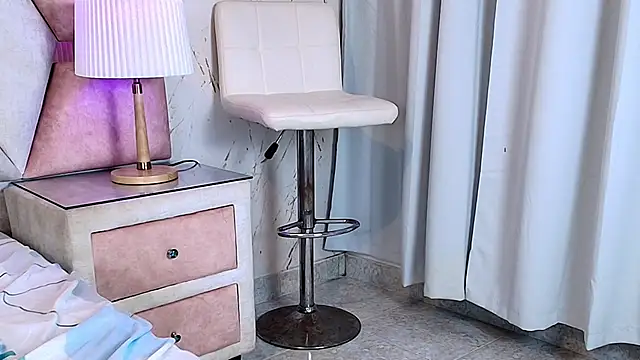 isabella_luxet webcam