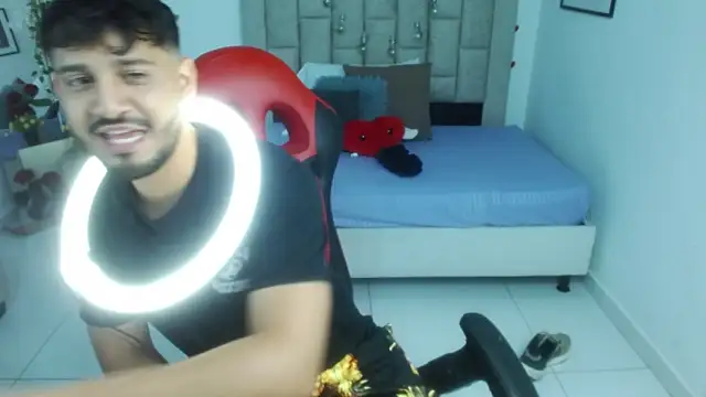 Enzo_fox webcam