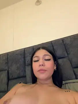 Alyshanon18 webcam
