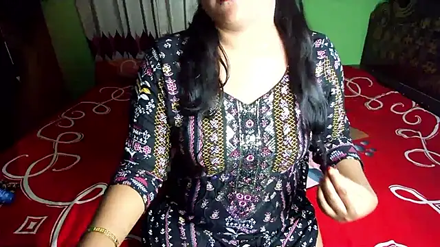 BengaliQueenStar webcam