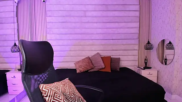 VictoriaaBlair webcam
