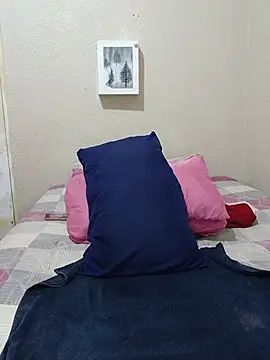 FreakyAngel3X webcam