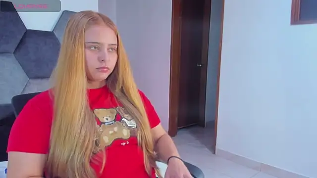 MikaelaStone webcam