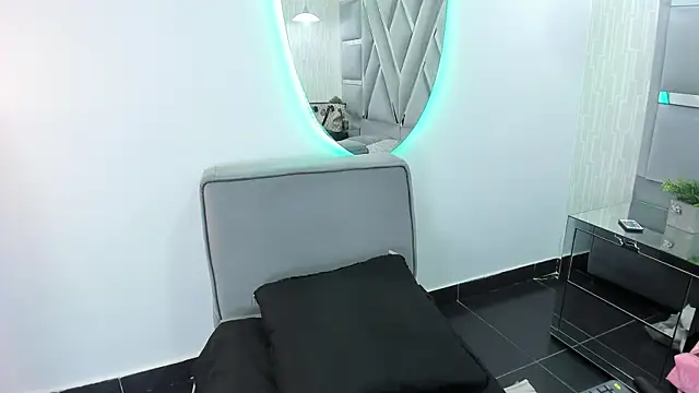 MonzerratBoyer webcam
