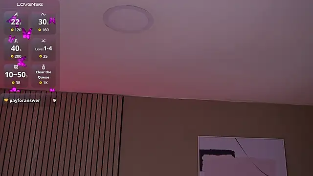 aprilqueenie webcam