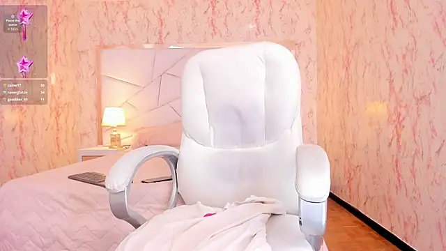 Emily_Whinfre webcam