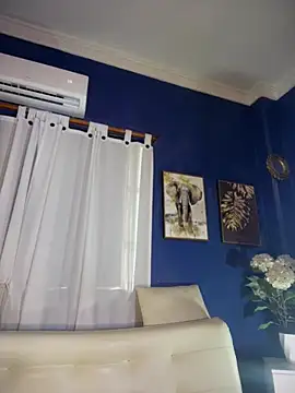 LeylaKnox webcam