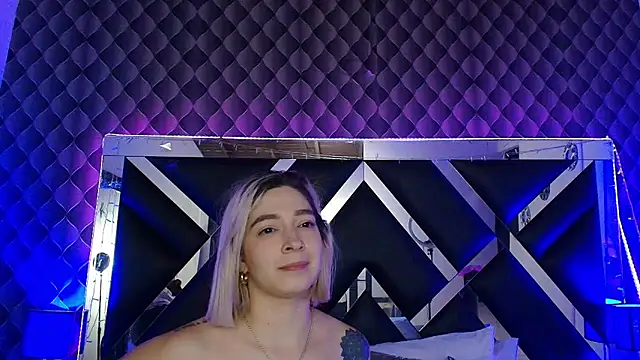 victoriaa_lee_ webcam
